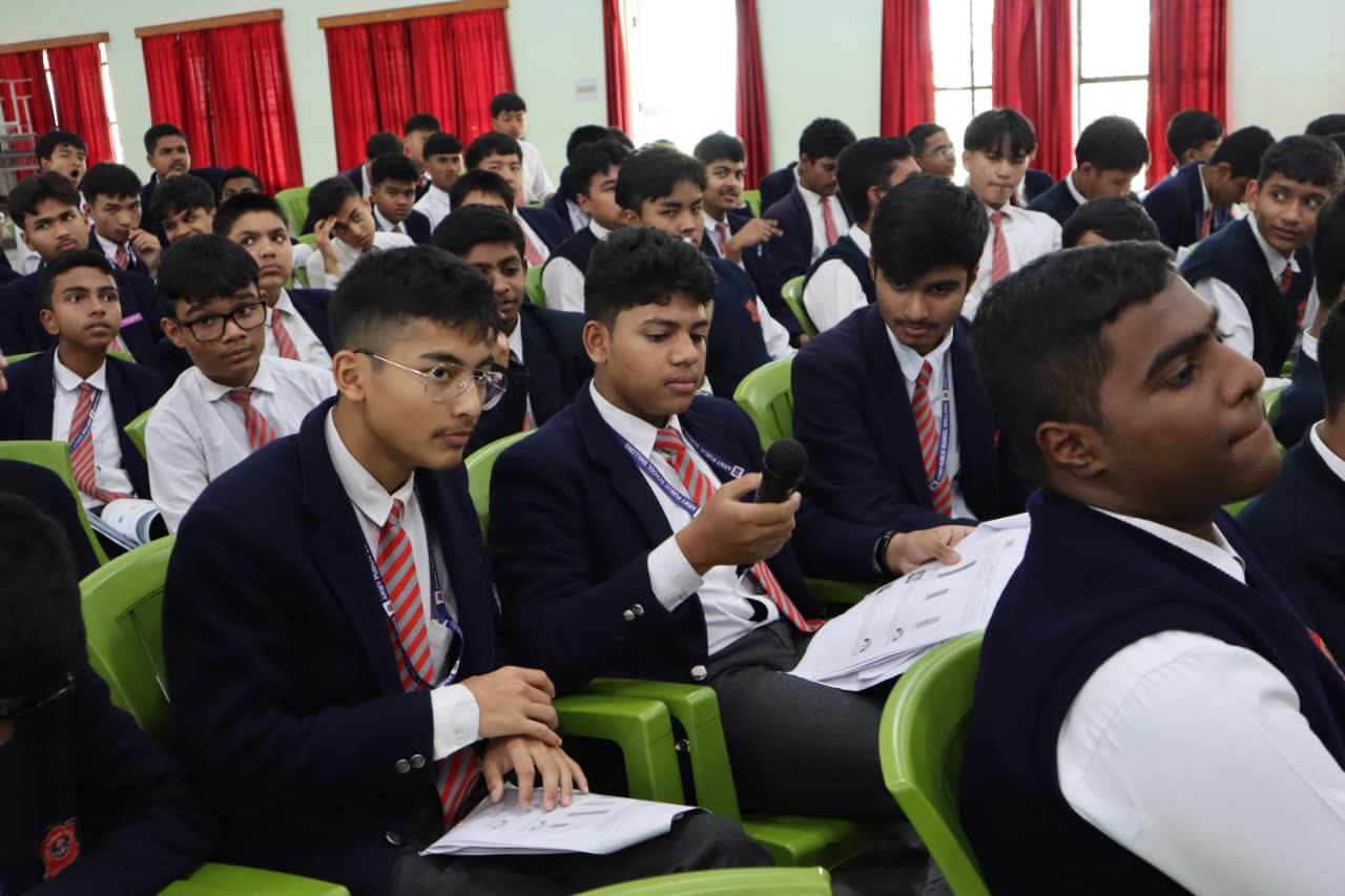 Students participating in counselling workshop